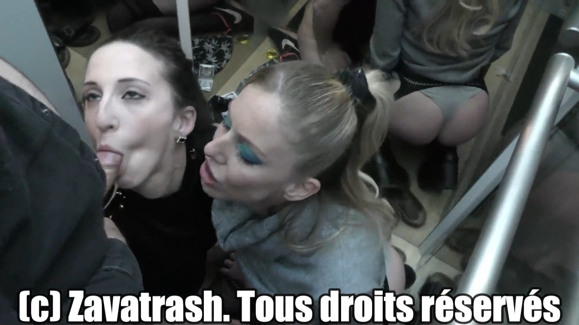 Zavatrash Sextape Vieux Pervers Sucé par 2 Salopes dans un Ascenseur Trio Vidéo Porno Leaks Borntobefuck