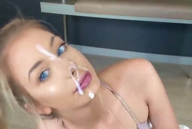 Ashley Danielle Pelada com o Rosto Coberto de Porra Vídeo Pornô Vazado Borntobefuck