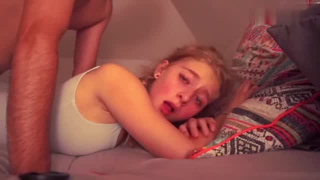 Maryjane Auryn Sextape Se Fait Défoncer sur le Lit Vidéo Porno Leaks Borntobefuck