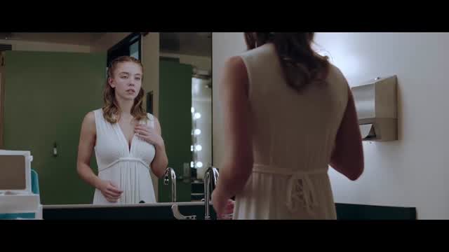 Sydney Sweeney Nude Fa una Sveltina sul Pavimento Video Porno Leaks Borntobefuck