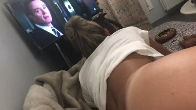 Une Maman Marocaine de Lyon Laisse Entrer Son Voisin les Soirs Où Son Mari Est en Déplacement Porn Beurette Vidéo Leaks Borntobefuck