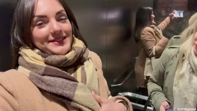 Queenaria Nue en Masturbation dans un Parking Souterrain Vidéo Porno Borntobefuck