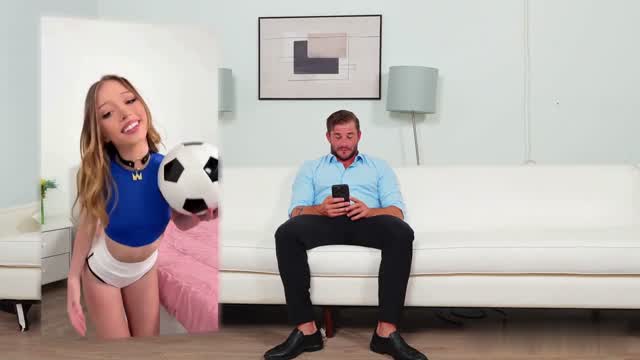 Myra Moans Sextape con il Suo Patrigno Durante i Mondiali Borntobefuck
