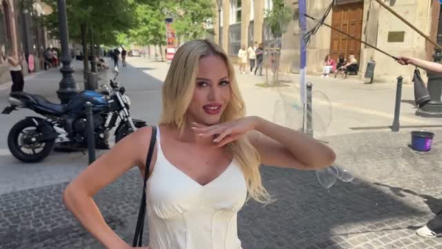 Maya - 28 Ans - Est Plus Heureuse Que Jamais Entourée de Deux Hommes - Jacquie et Michel TV Vidéo Porno Borntobefuck